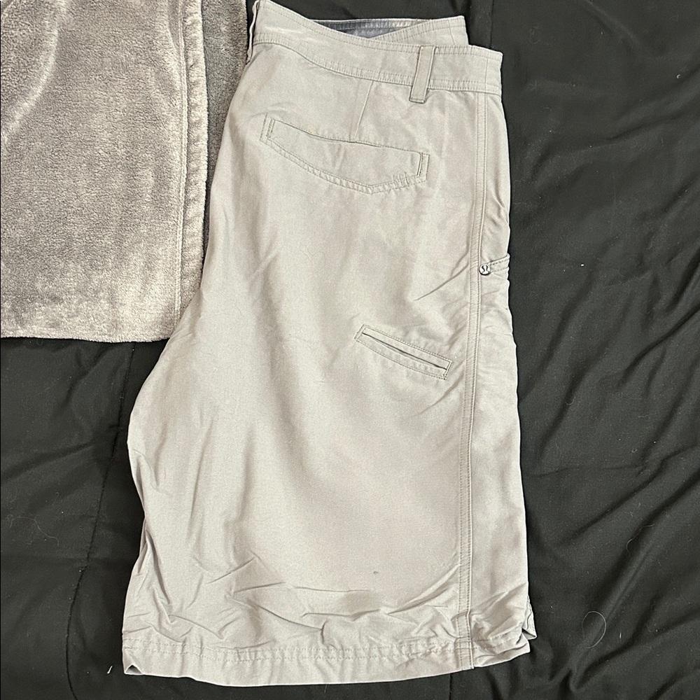 lululemon athletica Men's Light Gray Performance Shorts